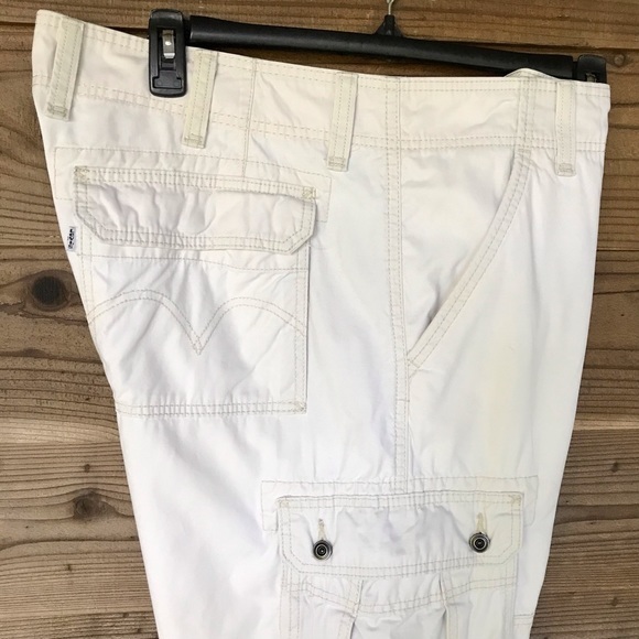 Levi’s Light Khaki 11” Cargo Shorts Size 40 - Picture 11 of 16